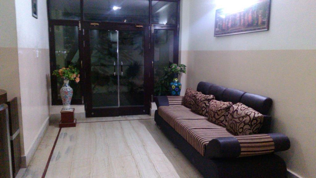 Hotel Kanishka Kanpur Esterno foto